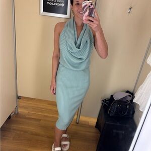 NWOT - ZARA SLEEVELESS BACKLESS MAXI SWEATER DEESS